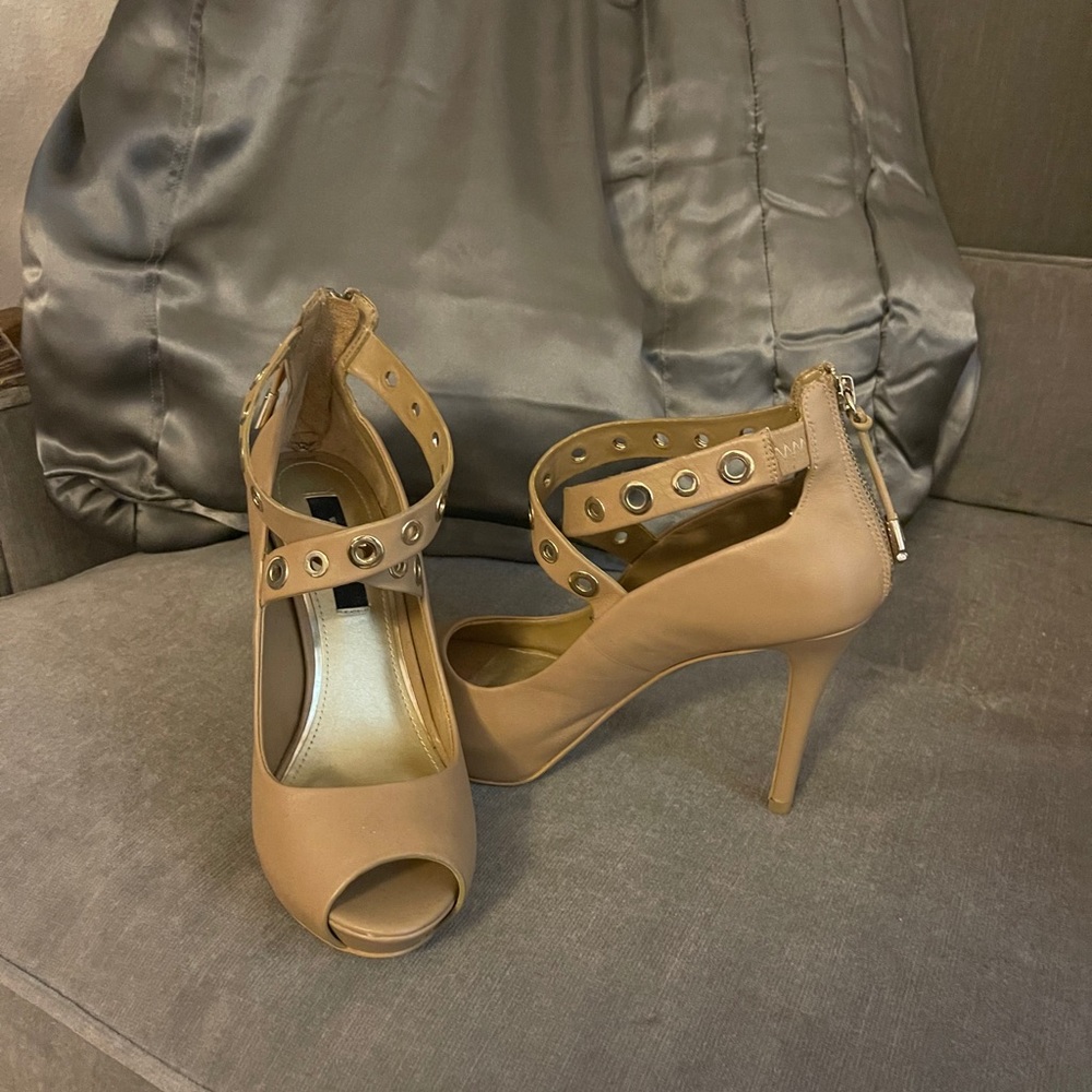 White House Black Market High Heel - 8.5
